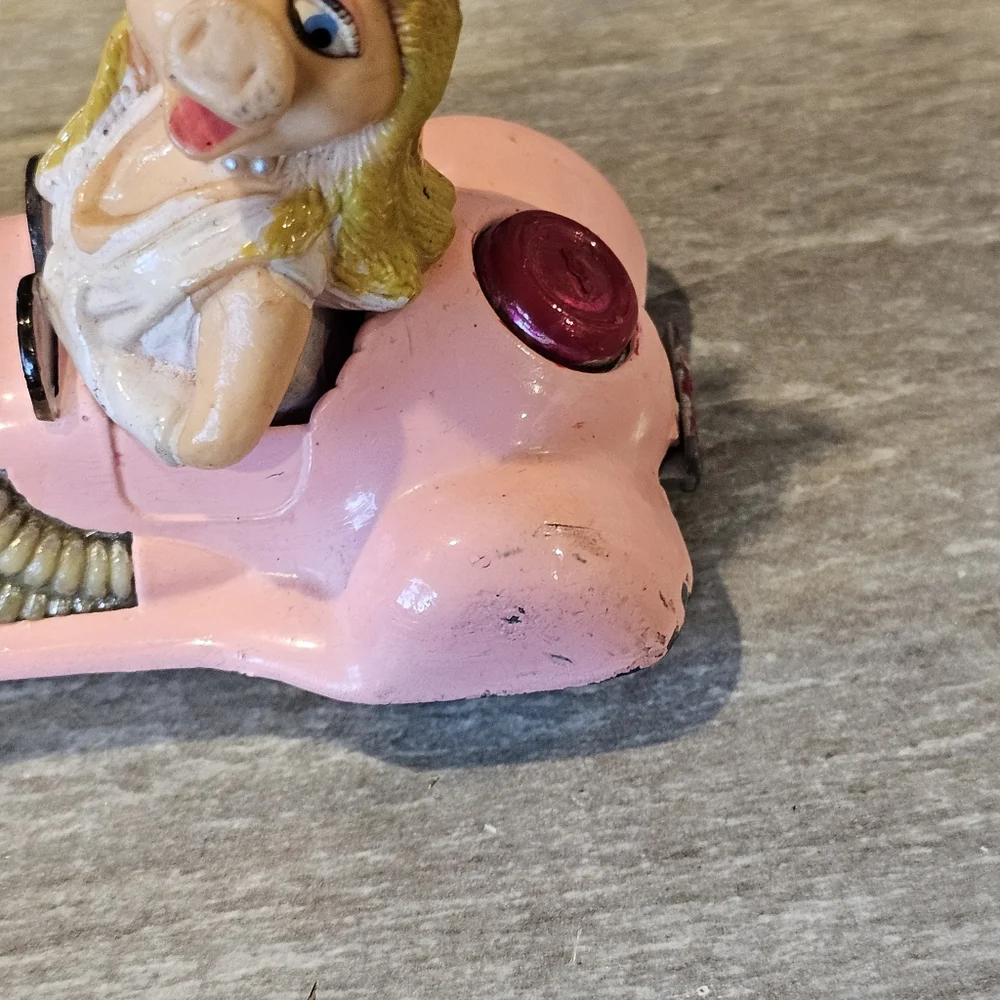 The Muppets vtg corgi